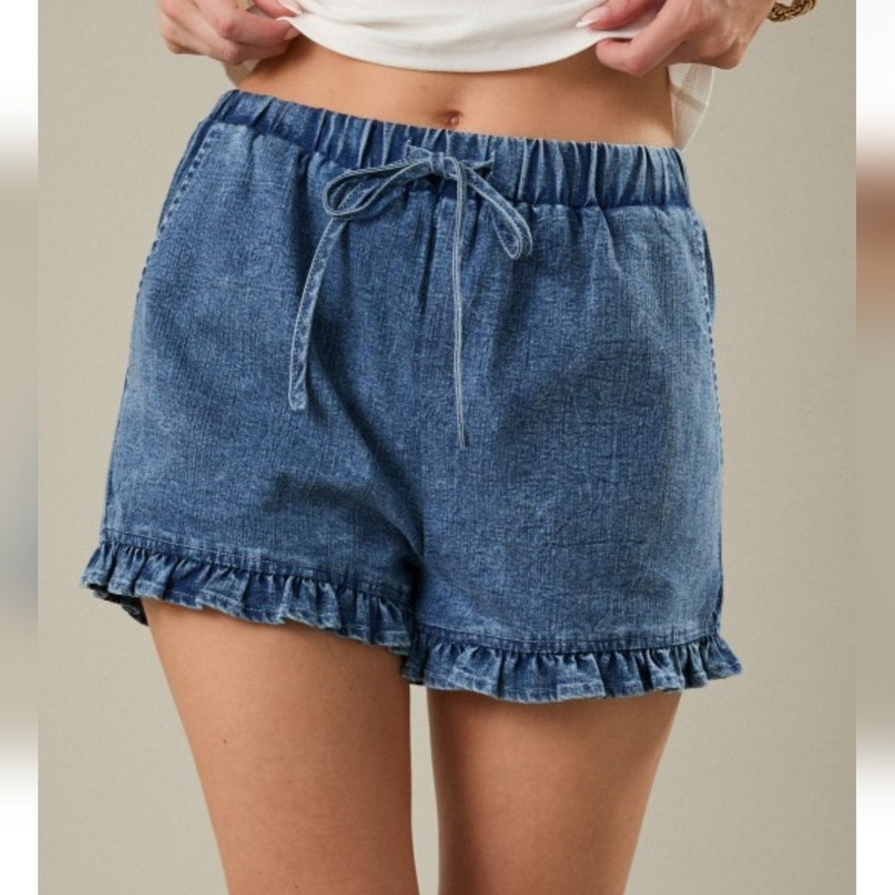 💙 High Waisted Ruffle Trim Shorts - Picture 2 of 3